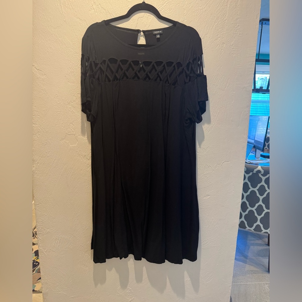 Torrid Black Lattice Shoulder Tunic